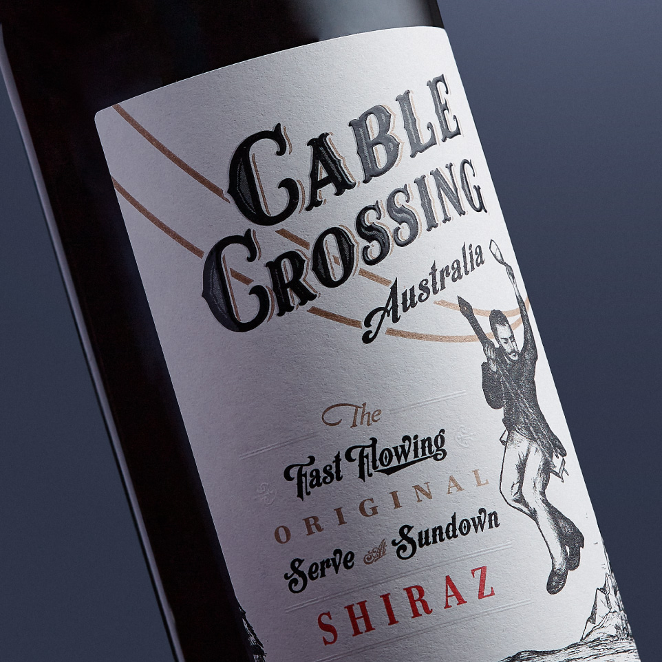 Cable Crossing Shiraz Thumbnail - Amberley Labels